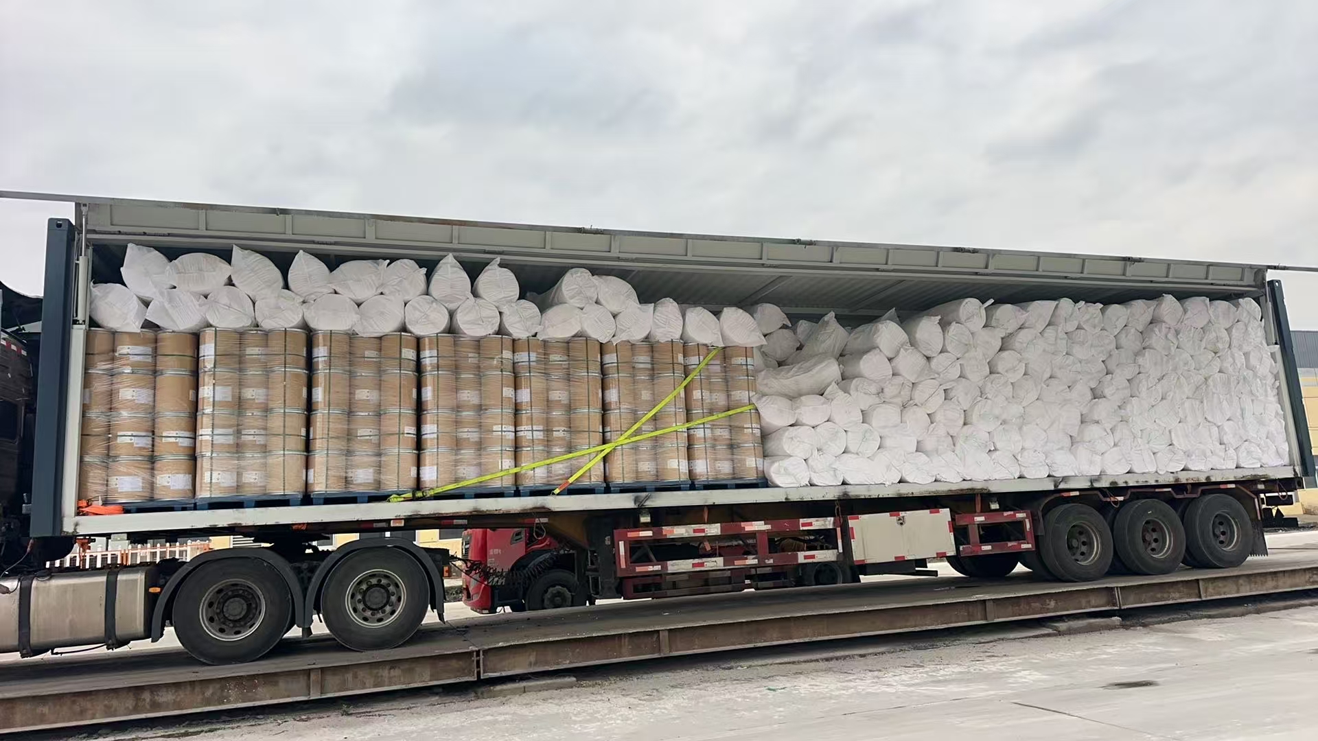 陶瓷纖維制品在玻璃行業熔池保溫耐火功能的應用